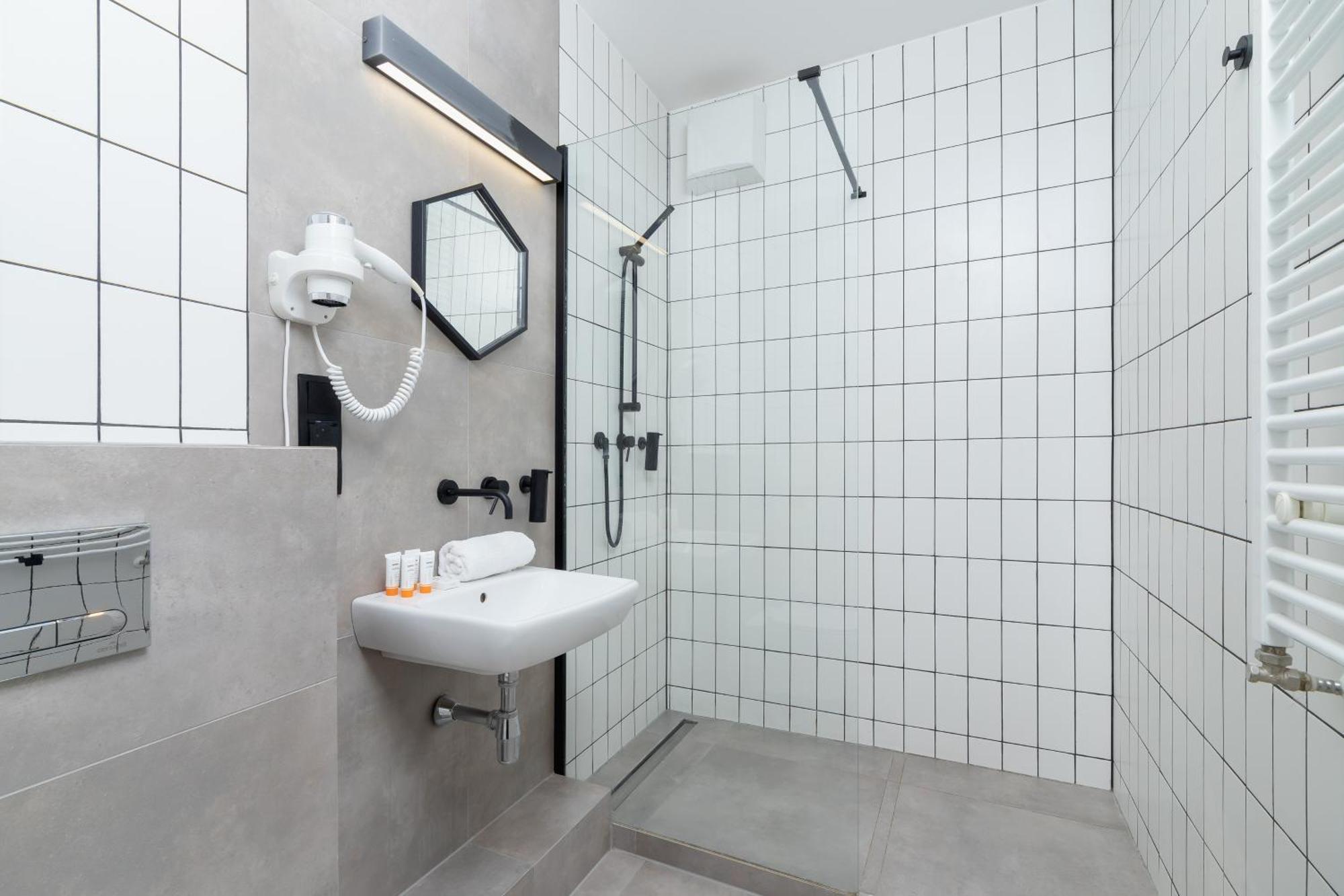 Cracow Miodowa 42 Elegant By Renters * Kraków
