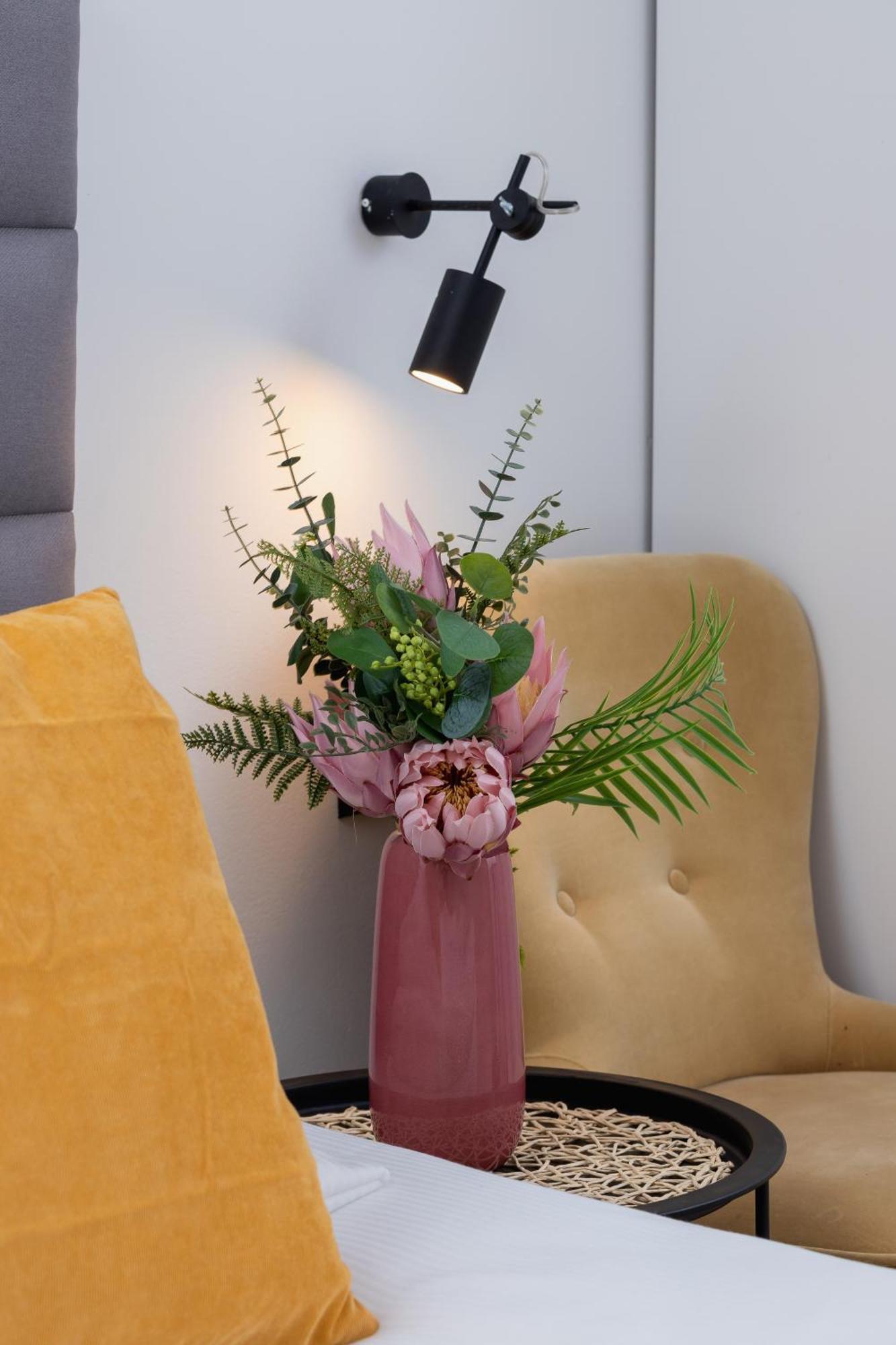 Cracow Miodowa 42 Elegant By Renters Apartament Kraków