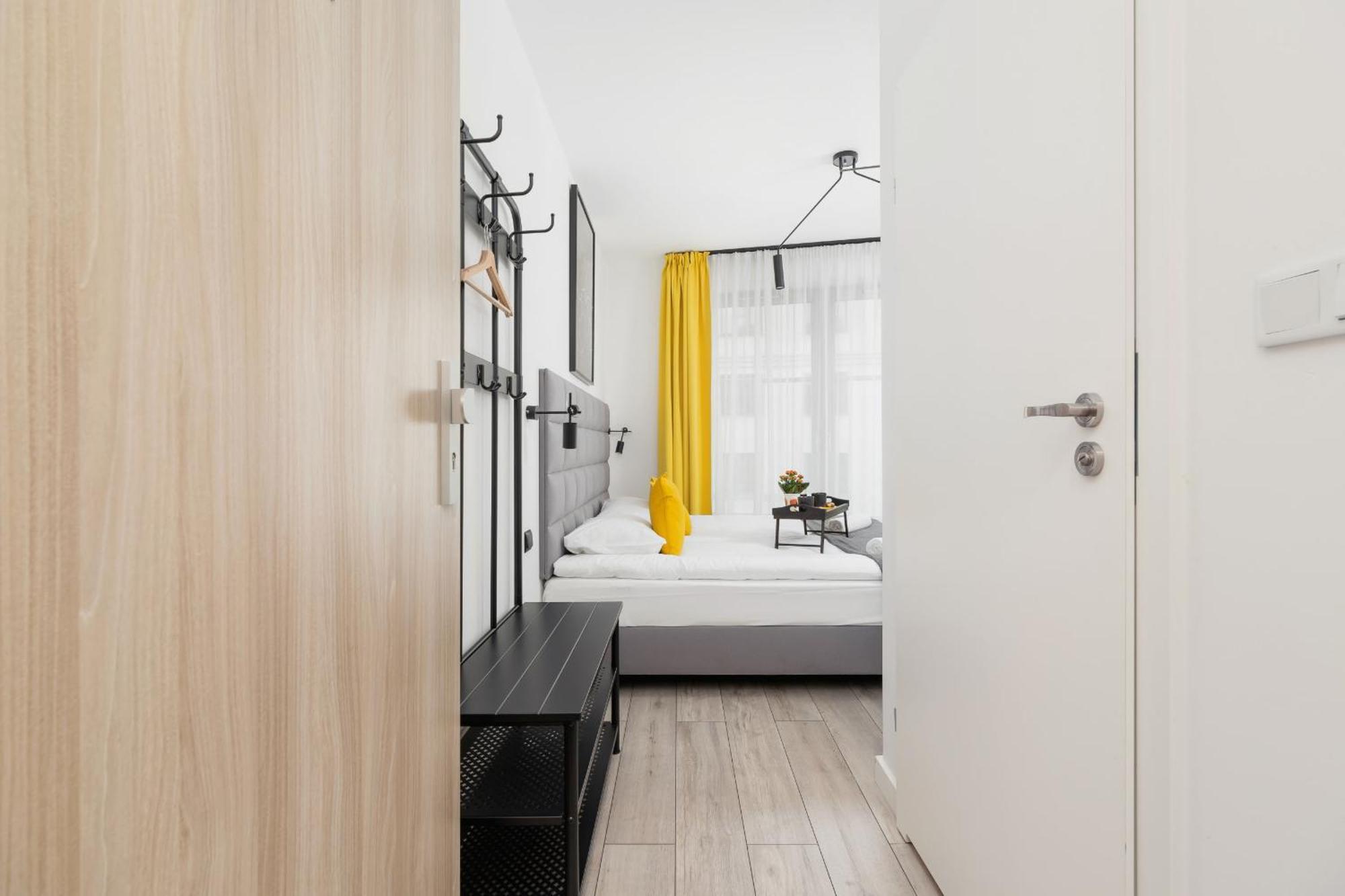 Cracow Miodowa 42 Elegant By Renters *