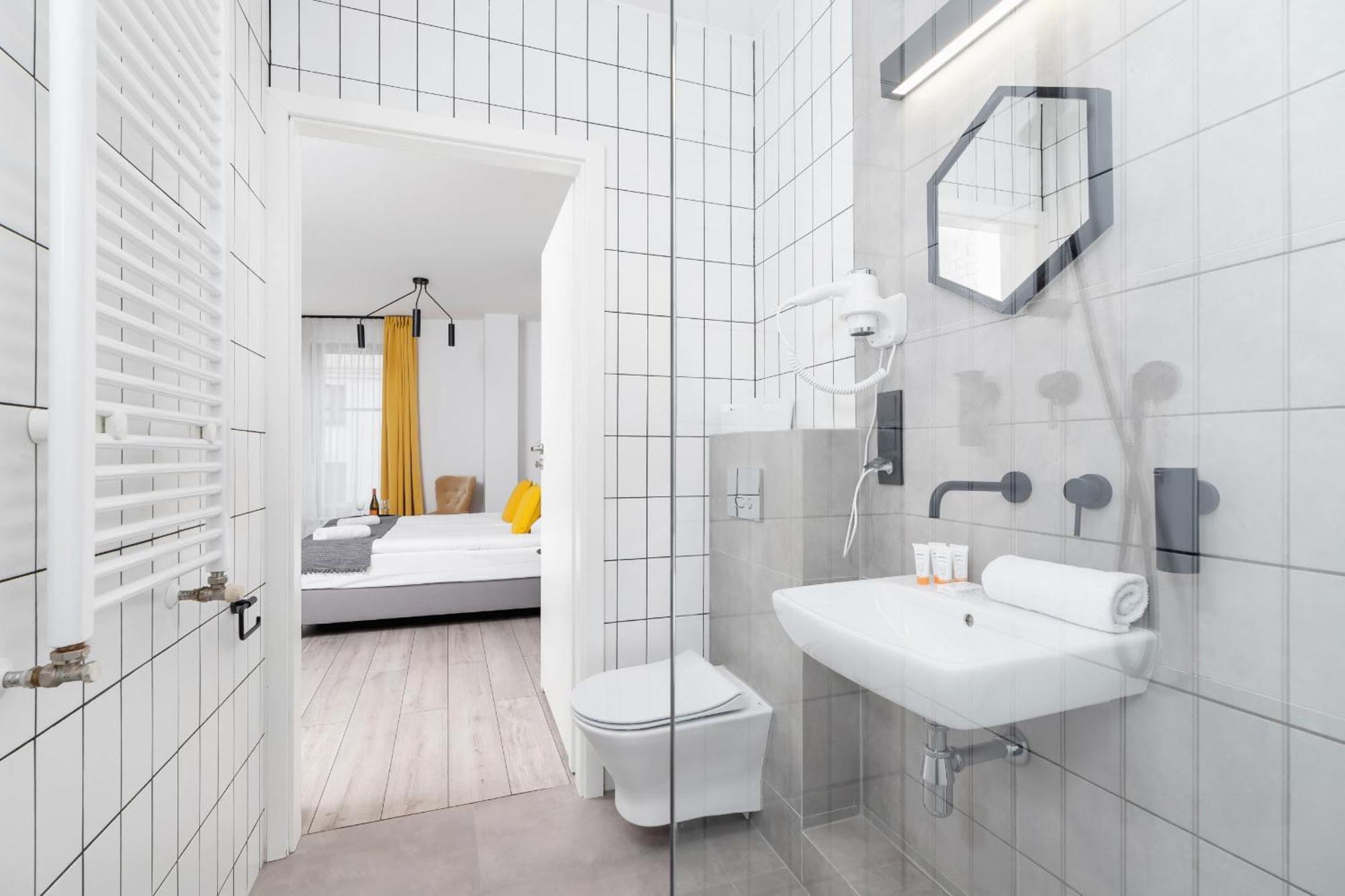 Cracow Miodowa 42 Elegant By Renters Kraków