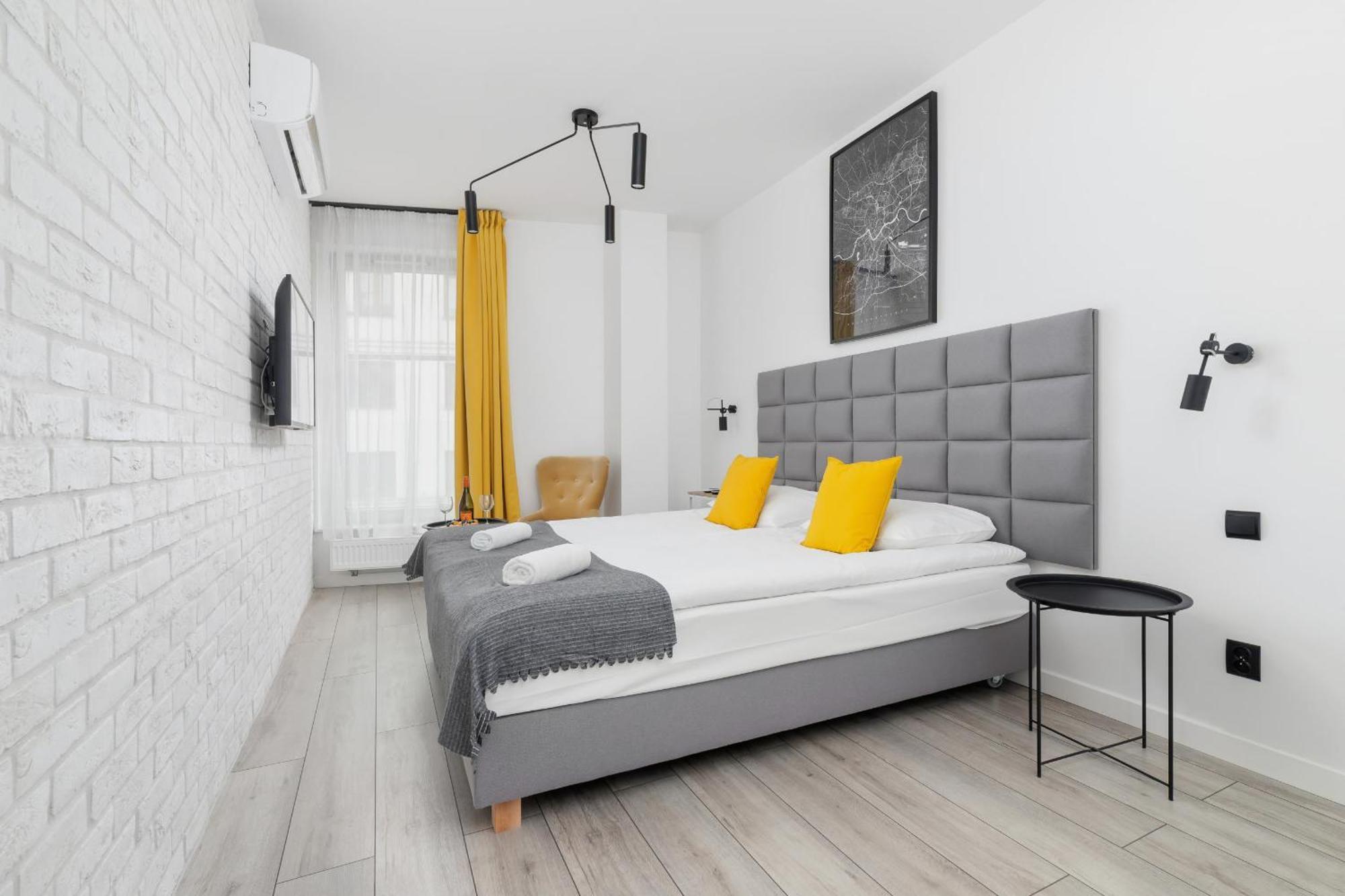 Cracow Miodowa 42 Elegant By Renters *